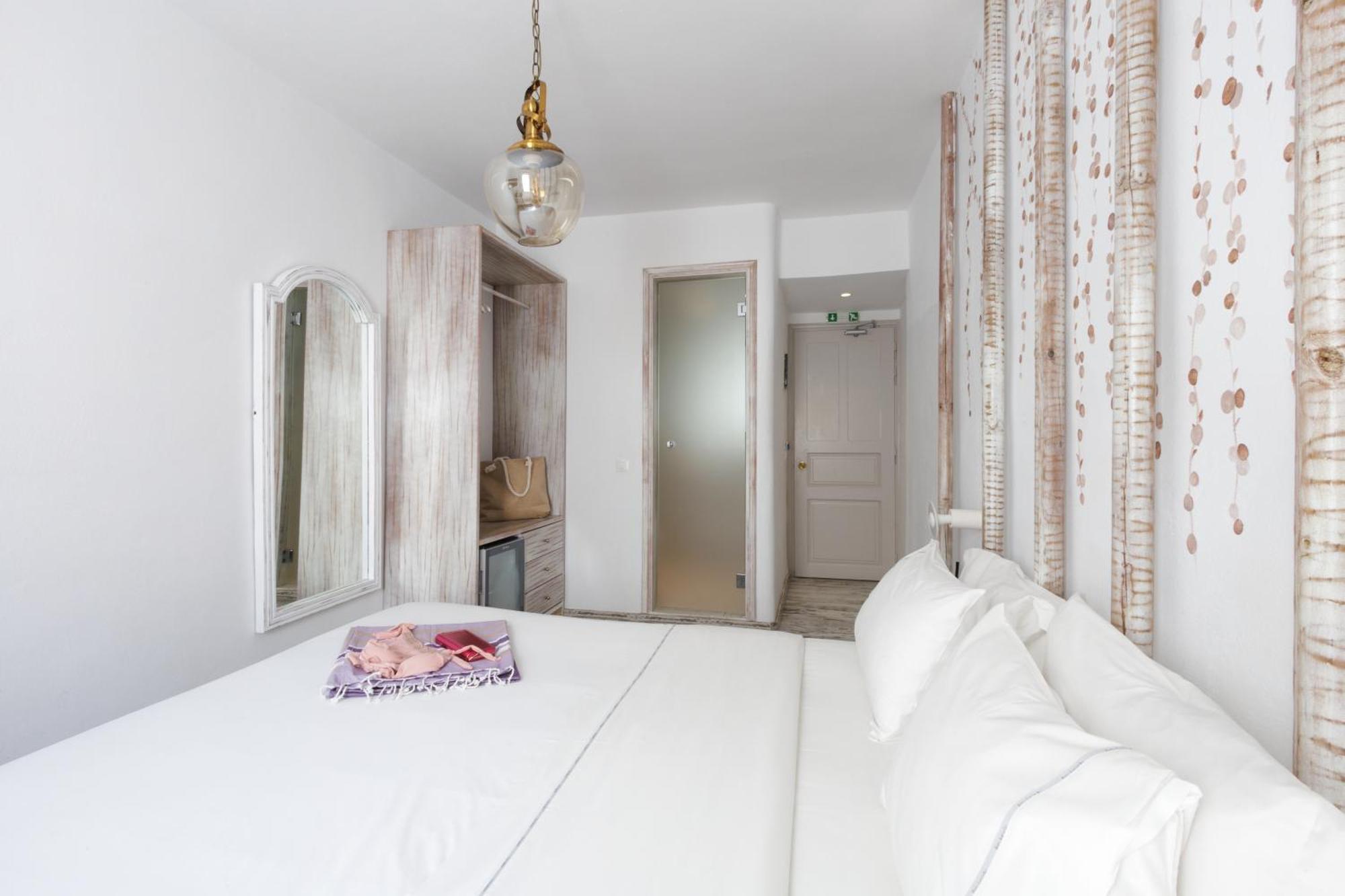 Hotel The Museum Project Oia Pokoj fotografie